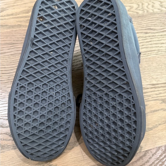 Vans - Picture 4 of 4